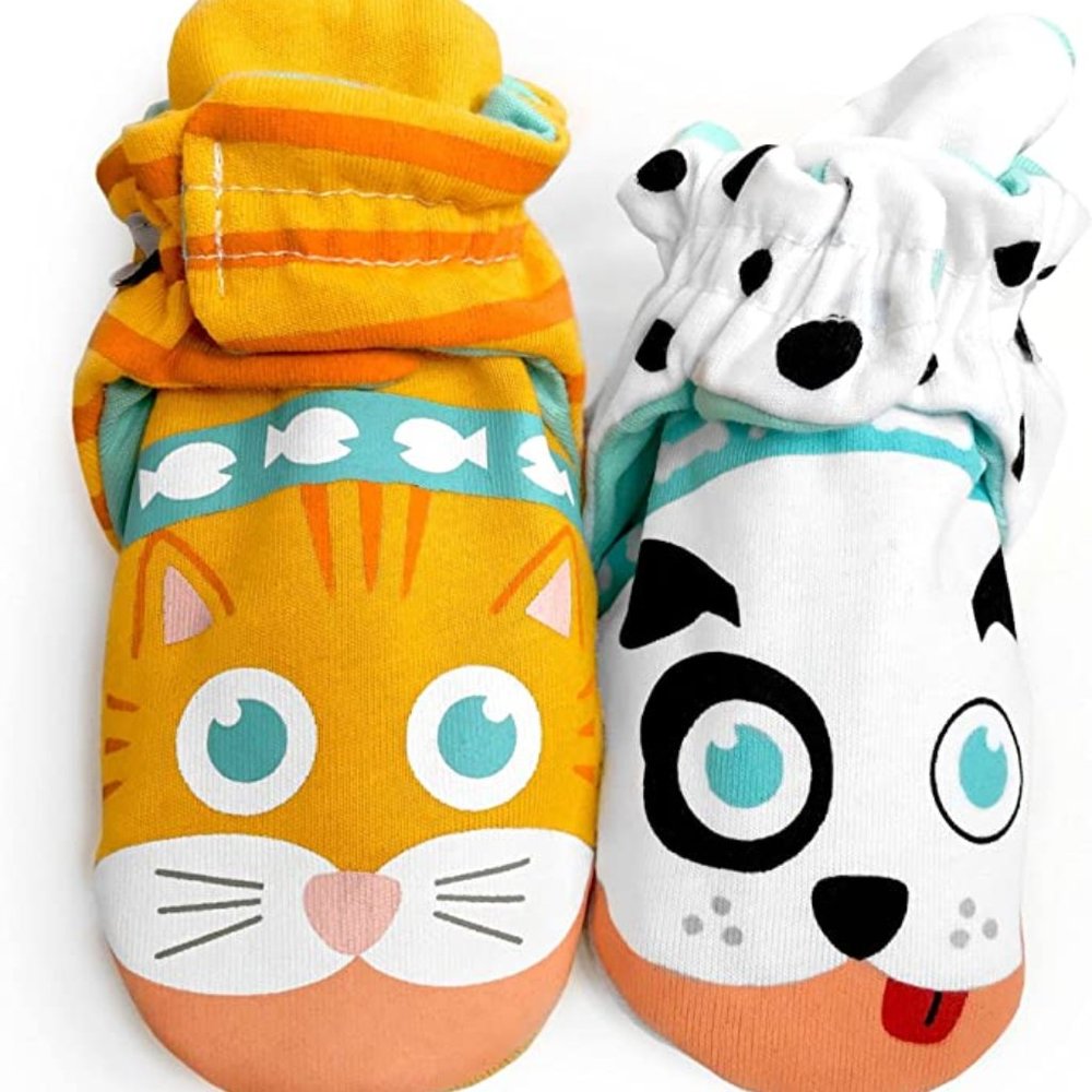 Pals Mismatched Baby Booties Size 12-18 Months - Kitten & Puppy